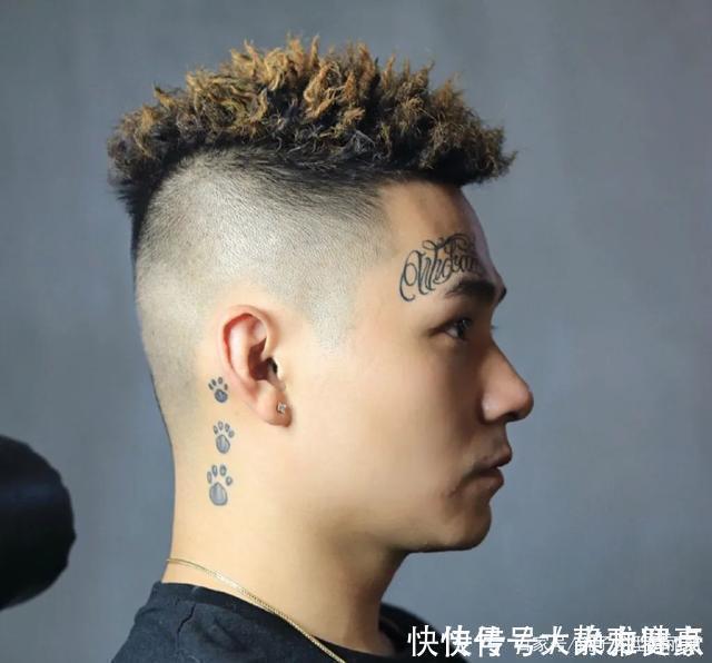 大叔|“最精神”男发18款,帅气有型不落伍,白发大叔剪完也能变男神