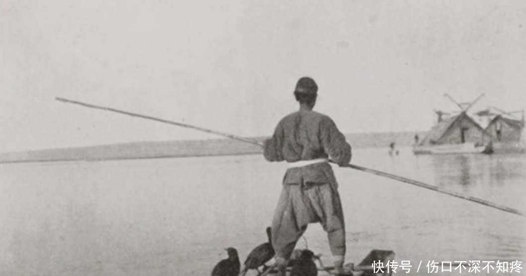 老照片|清朝老照片:图二是一品诰命夫人,图四是脚踏两条船的渔夫