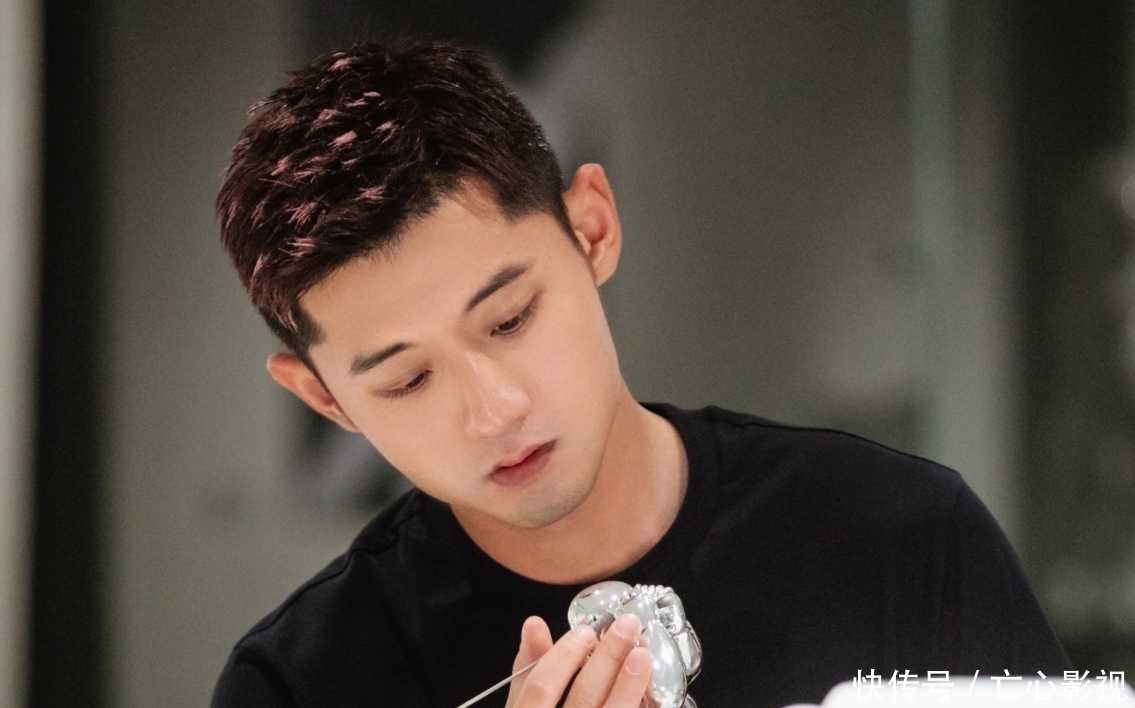 打乒乓球|张继科教金晨打乒乓球,“我们晨晨”称呼一出,是否动心一目了然