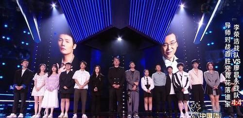 好声音:李荣浩战队险胜廖昌永战队,王靖雯拿两分,小梁博被淘汰