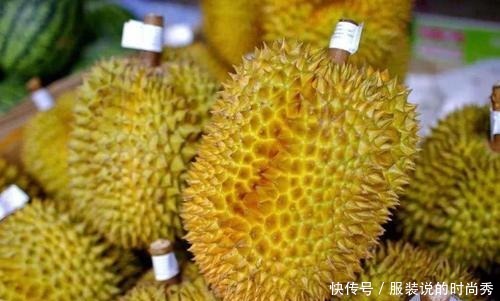 口感|买榴莲,就得挑“母”的,口感香甜味道好,学会这4招,一眼辨出