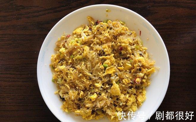 家常鸡蛋菜谱，粉条炒鸡蛋，简单美味营养，吃不够，超下饭