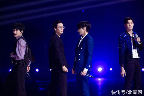 陈小春|33位哥哥与“笨小孩”跨时空合唱《披荆斩棘的哥哥》今日开播