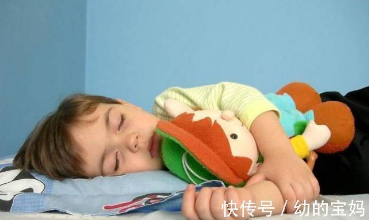 家长|孩子上幼儿园后,家长要帮助孩子养成4个好习惯,对他将来有好处