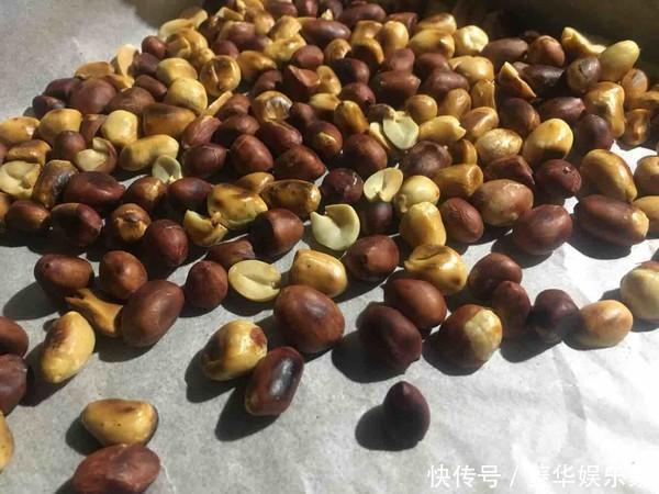 过年,花生米别再油炸了,试试这种新做法,比肉还香,上桌就扫光