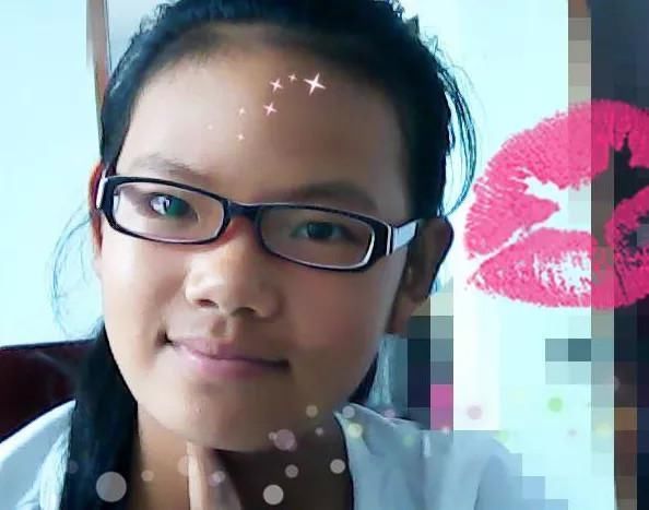 女孩子|初中就带上“眼镜”的女孩子,多半是这3类,你中招了吗