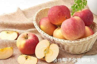 专家建议|每日吃个苹果,能润肠通便、防癌,养生专家建议两个时间吃最好