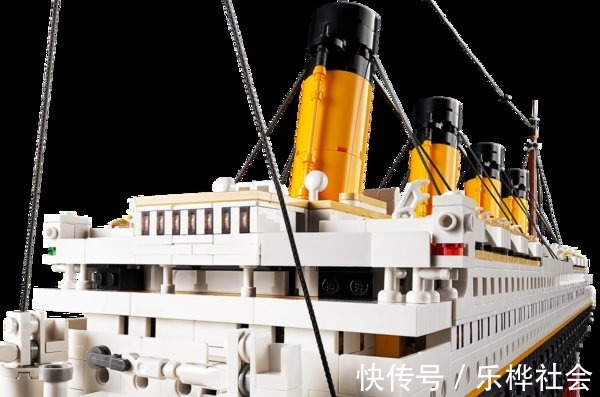 乐高积木|史上最长套装!乐高正式发布10294泰坦尼克号!9090颗粒售价5499元!