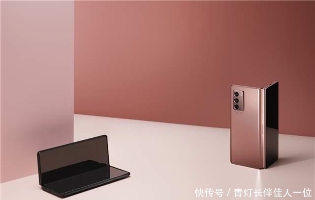 售价|三星Galaxy Z Fold 3售价曝光:2000美元左右!