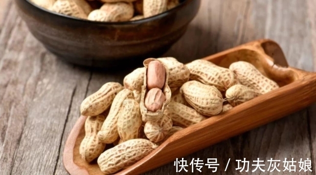 别发愁,养花不会施肥啦,用这3样有机肥,好用又不烧根