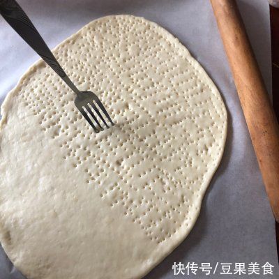 小白也能轻松学会的自制披萨饼，不油腻超好吃哦