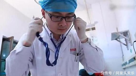 放屁|8岁儿子在公交车上放屁,乘客让宝妈抓紧去医院,医生多亏来了