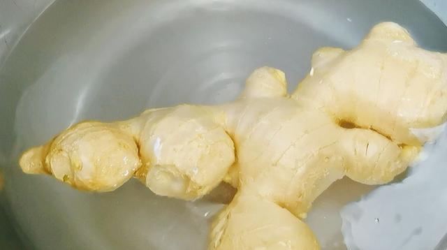药用价值|“冬吃萝卜夏吃姜，”85岁奶奶用了一辈子的保养秘诀，省钱又实用