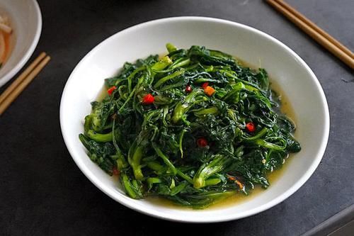 婆婆|婆婆做的午餐在朋友圈走红，4菜1汤，这卖相和搭配，真是赞