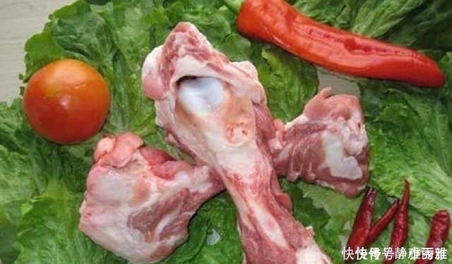 炖骨头汤不要再直接加水了,多加这步,汤白味浓,包你喝了还想喝