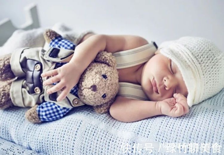 家长|自主入睡就比奶睡好?我用亲身经历,给你讲透这两种睡眠的优缺点