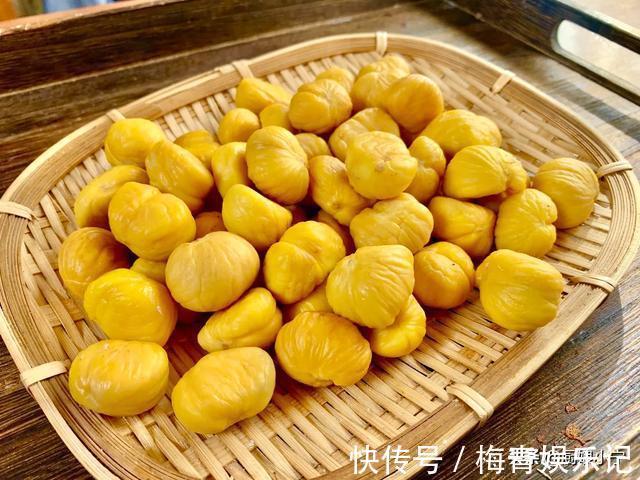 指甲|爱吃栗子难剥皮?板栗老板分享3个小窍门,快速剥皮不伤指甲