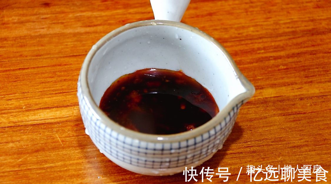 小段|夏天我家就爱这样吃包菜,1.5元一个包菜,人人都吃得起