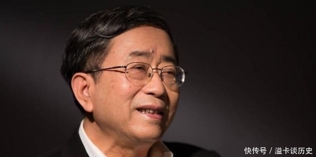 王朔!余秋雨水平究竟如何?陈丹青的评价略显肤浅,不及王朔一针见血