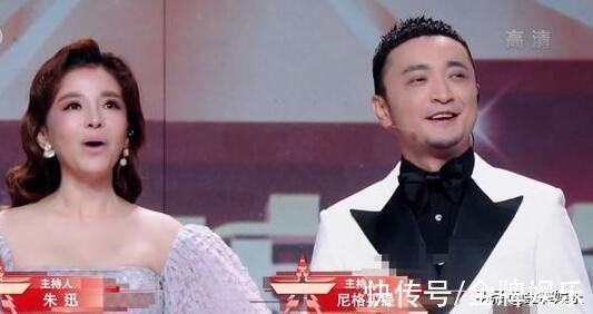 《星光大道》年度总决赛迎来大结局！评分机制和主持阵容成败笔