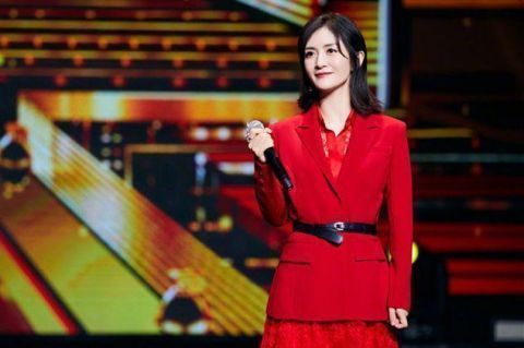 谢娜加盟脱口秀疑要跳槽,被曝遭台里内卷牵连,为自保投靠鹅厂?