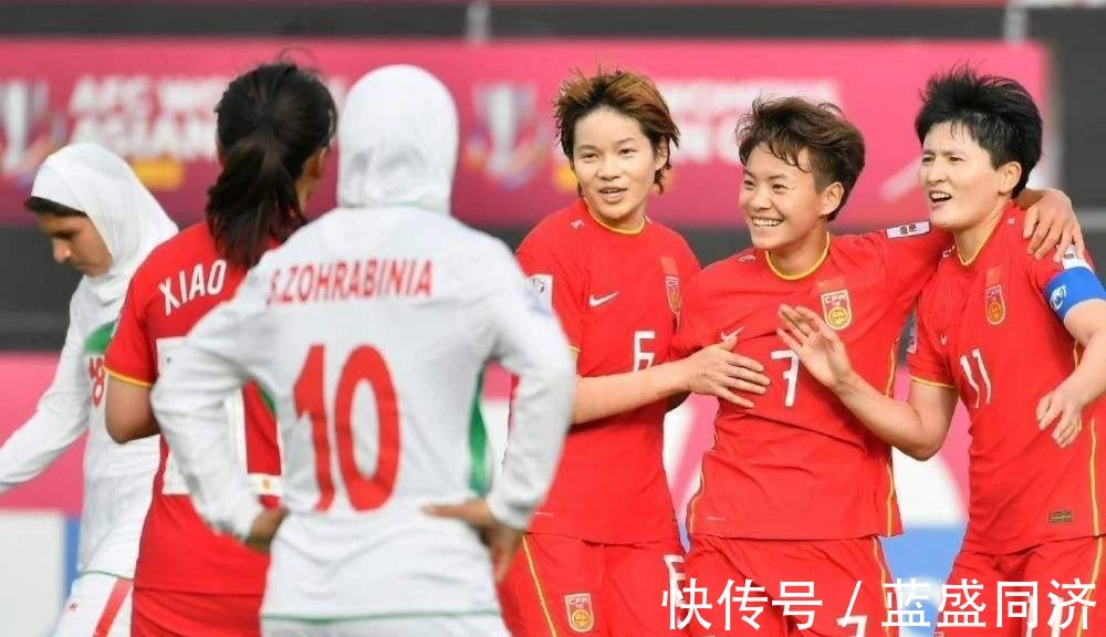 越南队|中国女足被吹4球仍然胜战胜越南,国足应该向她们学习吗!