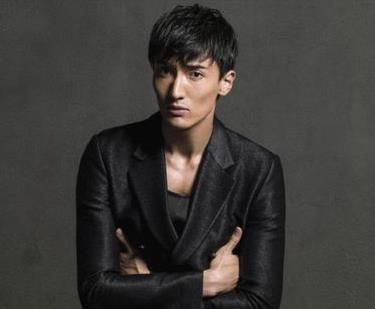 郑恺陈赫是同班同学，他们神一样的班级还有哪些大咖