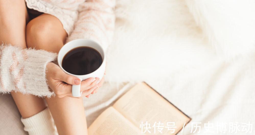 月光落在左手上#读书的厚度,决定了人生的高度,人与人之间的差距,在于眼界