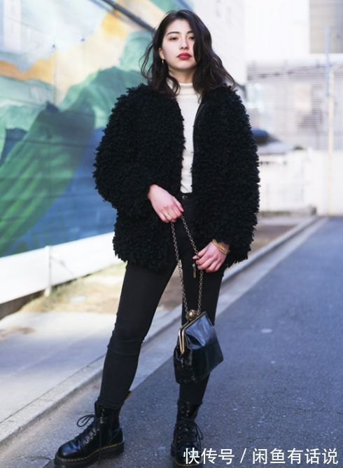 深色系|冬日时髦靠“叠”出来，记住3个叠搭法则，小个子也能穿出高级感