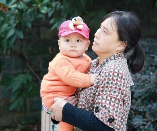 宝宝|宝宝1岁内,父母在这3方面勤快,对宝宝发育特不好得引起重视