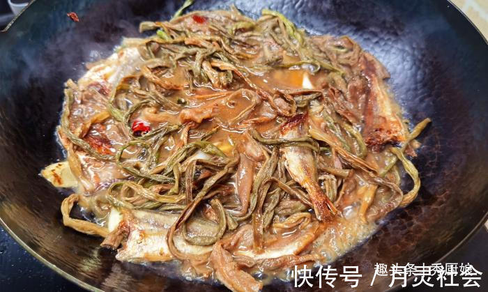 手软|立秋后，遇到此菜别手软，放得越久越好吃，冬天炖一锅，比肉还香