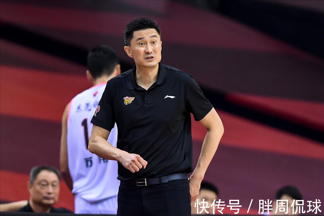 雅尼斯|林书豪宣布意外决定,雅尼斯争冠希望飙升,杜锋杨鸣先别高兴