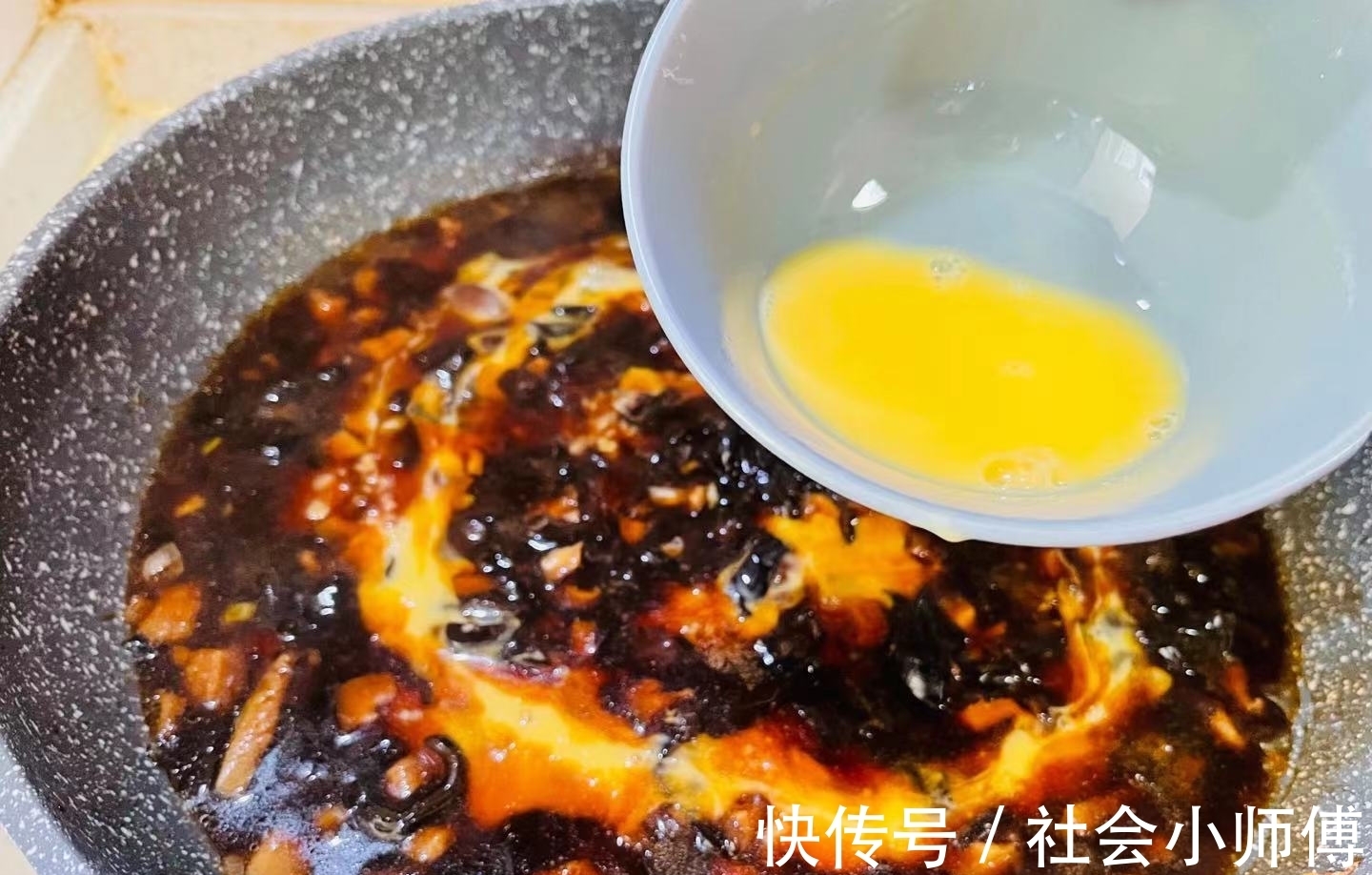 豆腐|不知道早餐吃什么好？教你做懒人版豆腐脑，简单3步，细腻好吃