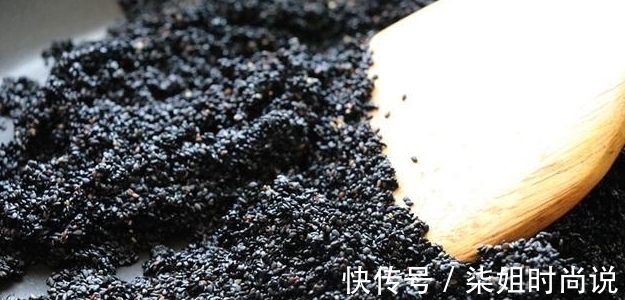 奶奶|88岁奶奶头发乌黑,精神饱满,公开她的自用方!学会大家都健康!