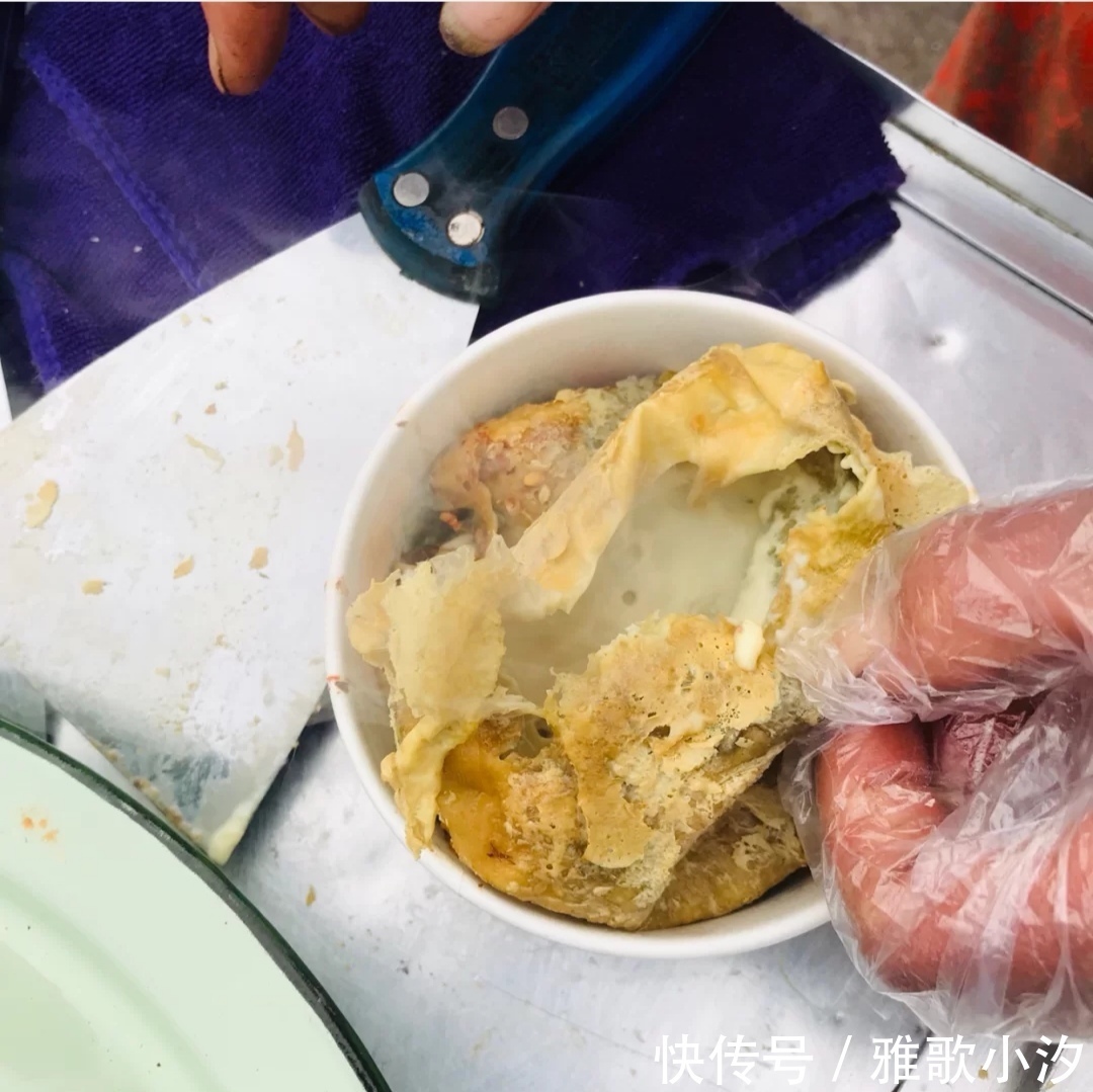 这款小吃,名字就像撒狗粮,单身狗:不急,等有对象了再来吃“”