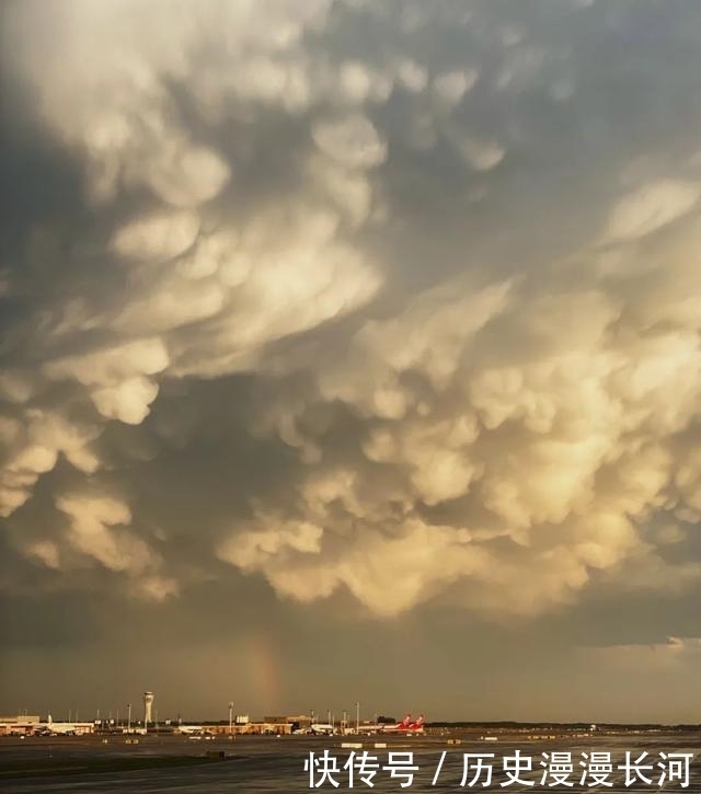 没追上“超级红月”,却差点被追上热搜