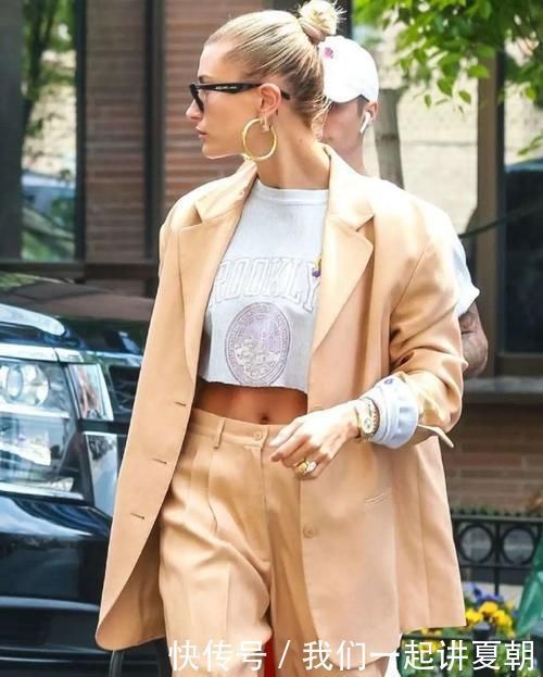 赘肉|羡慕别人的身材,不如立刻行动,坚持瑜伽训练塑造完美马甲线