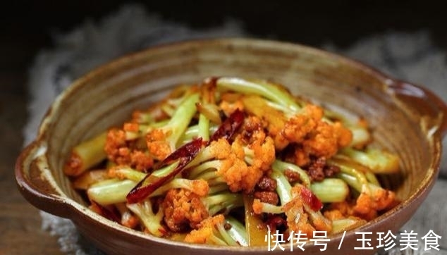 美味|大厨级的干煸有机菜花教程,注意1步骤,香辣美味倍儿下饭