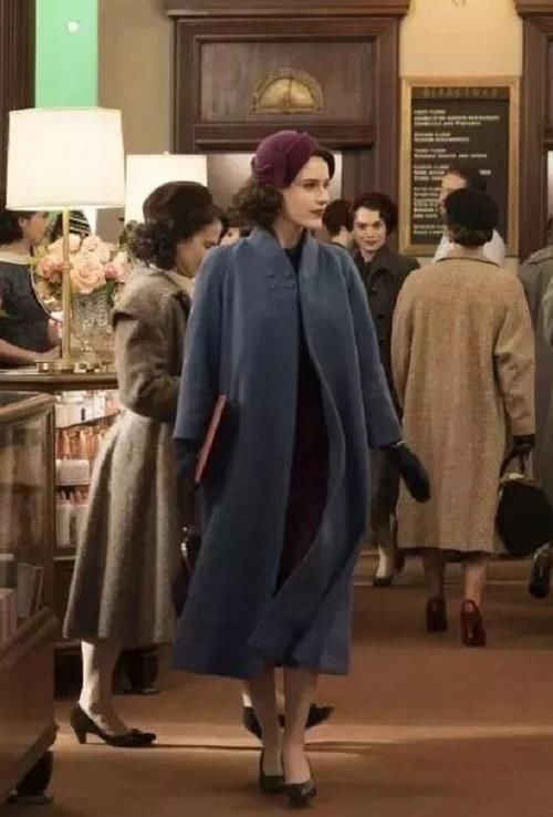 连衣裙|夫人把“大衣”带火了,配裙装保暖又显高,太会穿!