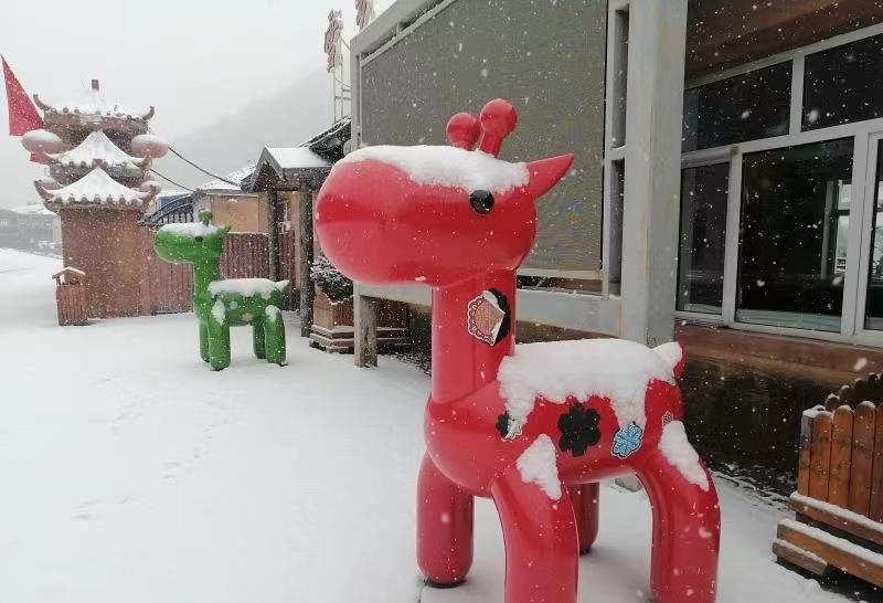 中国雪乡|中国雪乡迎今秋第一场雪，比往年来得稍晚一些