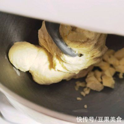 姑娘隔三差五就要吃牛肉汉堡，超好吃还不长肉