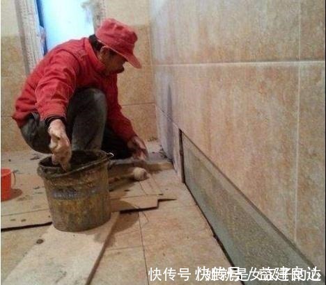 防水|卫生间贴墙砖记得底下留空一排，当初我家不懂，其实这样贴最好！