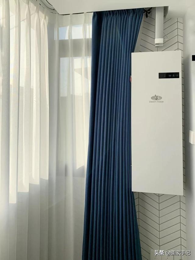 玄关|40㎡你觉得小她却改成2室1厅外加1个衣帽间，全屋复古高级晒晒