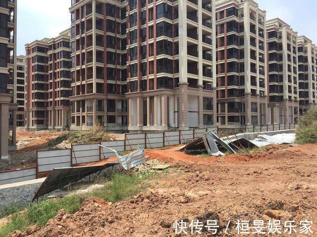 小产权房|从明年开始,这“三种房子”卖都卖不出去,连贷款都可能办不下来