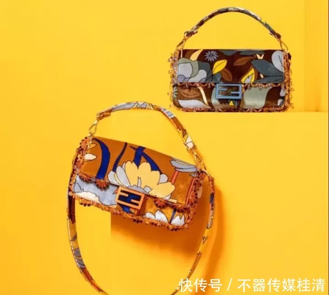 b背上这些腋下包,你就是行走的“酷GIRL”