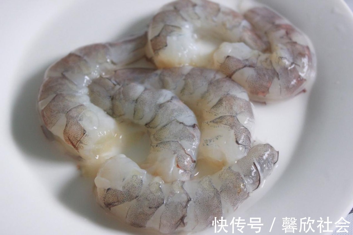大人|番茄炒蛋时加入虾仁,味道更鲜美,营养更丰富,大人孩子都爱吃