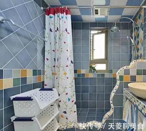 矮墙|小户型卫生间别再装玻璃淋浴房了，头一次见这种设计，太聪明了