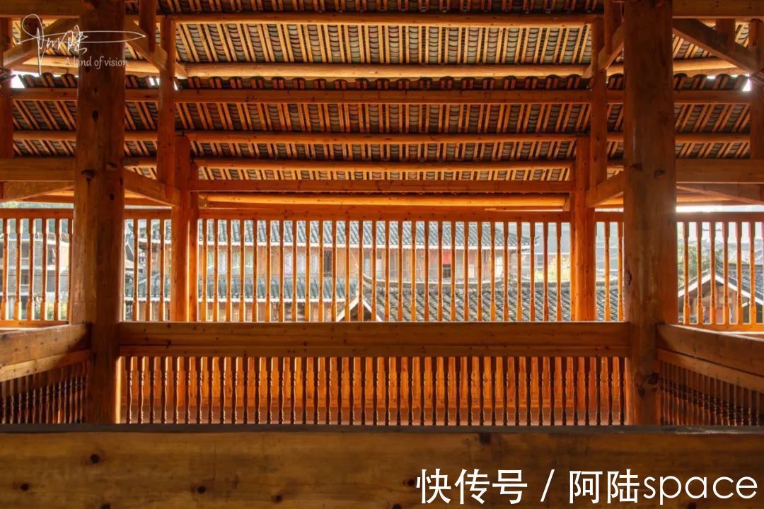 湘西|神秘的湘西腹地,这座没有一钉一卯的“係凤楼”,堪称建筑奇迹