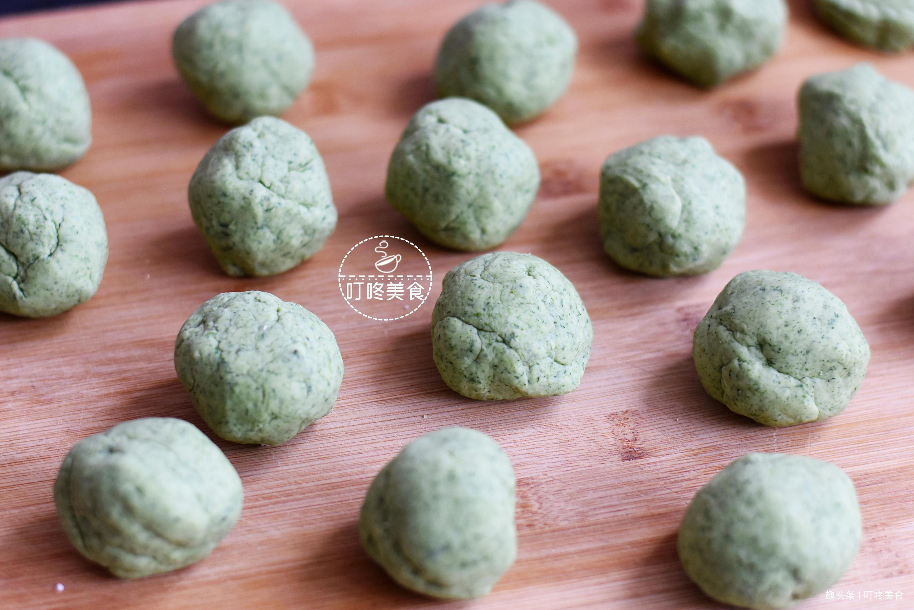 2分钟教会你做客家艾米果,操作简单,香软又营养,学会不用买了