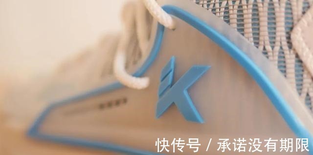 实战 三百块入手国产好鞋!设计大升级 配置不逊色千元旗舰款!